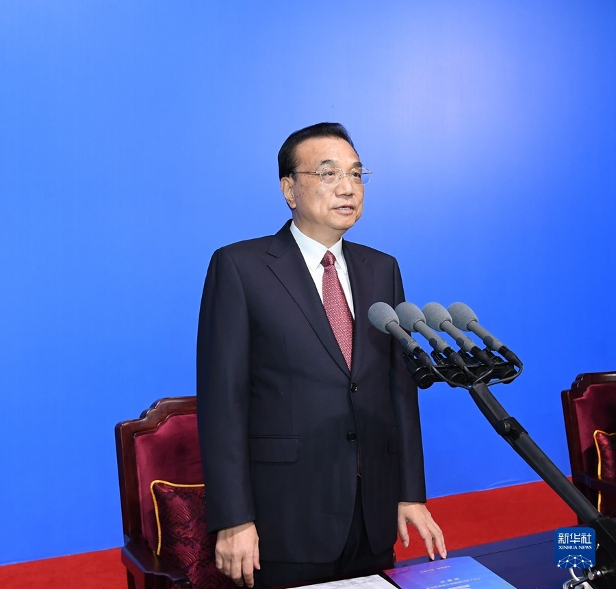 9月27日晚，中華人民共和國第十四屆運動會在陜西西安閉幕。中共中央政治局常委、國務(wù)院總理李克強出席閉幕式并宣布運動會閉幕。新華社記者 申宏 攝