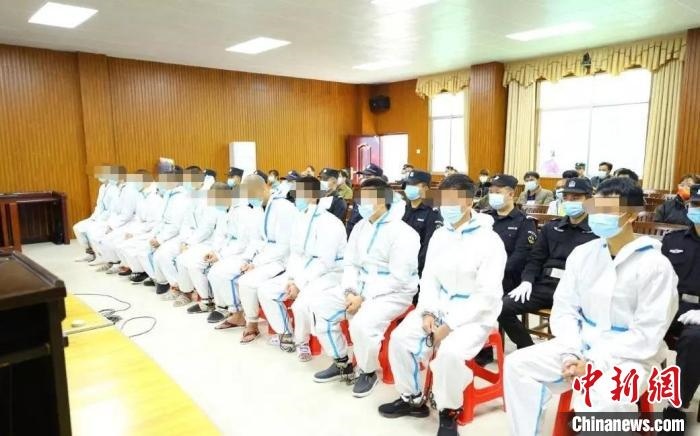 圖為庭審現(xiàn)場。　東蘭法院 攝