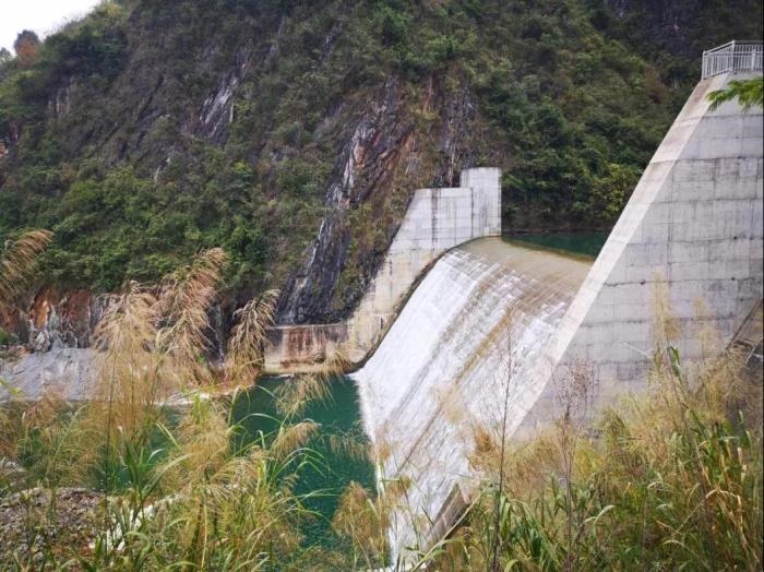 2021年12月7日，督察組現(xiàn)場督察發(fā)現(xiàn)，未取得相關手續(xù)的上立亭電站主體工程已完成建設