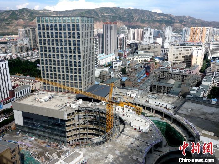 資料圖：城中區(qū)某商品住宅樓。 孫睿 攝