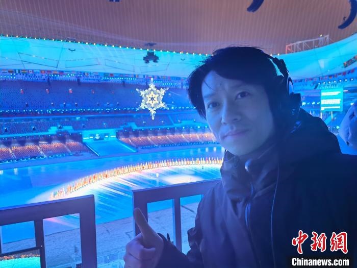 張文海在“鳥巢”內(nèi)?！埼暮?供圖