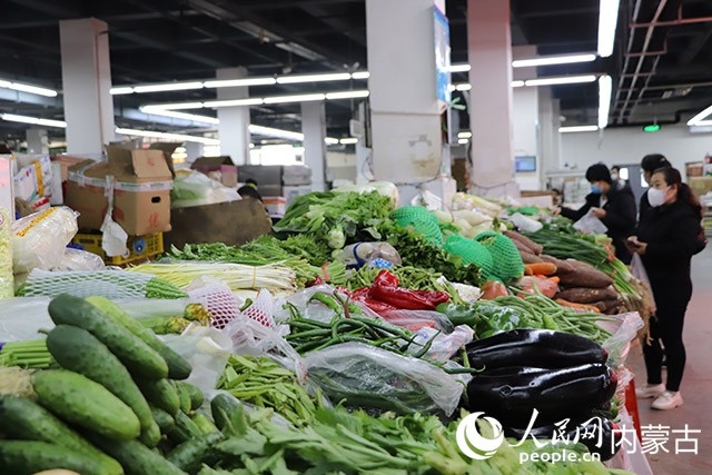 本輪疫情初期的美通農(nóng)產(chǎn)品批發(fā)市場(chǎng)。玉泉區(qū)融媒體中心供圖