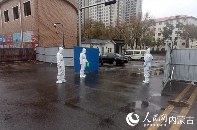 東瓦窯市場(chǎng)有序恢復(fù)開放。賽罕區(qū)融媒體中心供圖