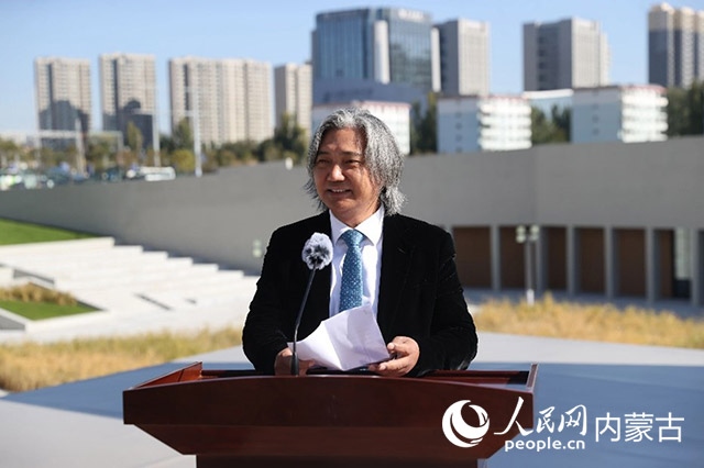 全國政協(xié)副秘書長、民盟中央專職副主席、中國美術(shù)館館長、中國城市雕塑家協(xié)會(huì)主席吳為山開幕致辭。王劭凱攝