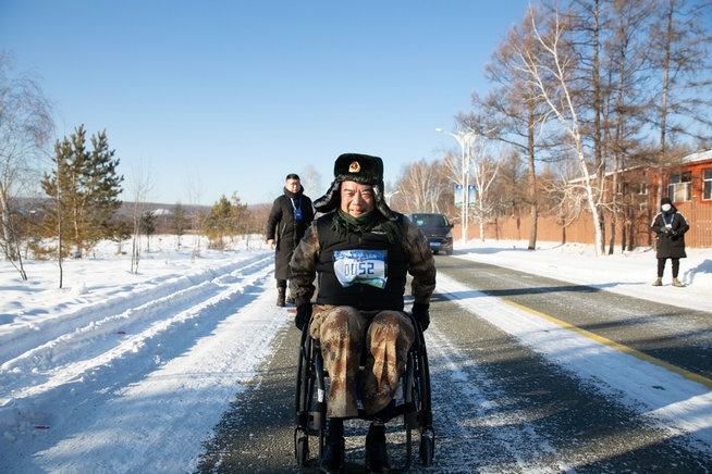 中共黨員、一等功榮立者王曙光不畏嚴寒，挑戰(zhàn)自我（王鵬）.jpg