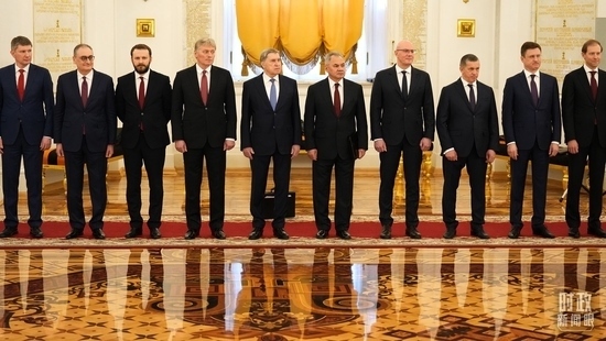  △參加歡迎儀式的俄方代表。（總臺(tái)國(guó)廣記者李晉拍攝）