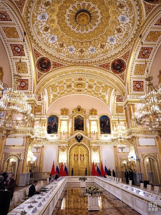 △習(xí)主席和普京總統(tǒng)舉行大范圍會(huì)談的會(huì)場(chǎng)。（總臺(tái)央廣記者潘毅拍攝）