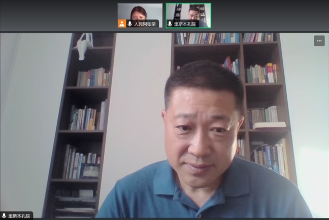 里斯本大學(xué)孔子學(xué)院中方院長(zhǎng)王錦程。 采訪截圖