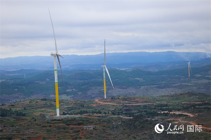 位于云南省曲靖市富源縣的富源西風電基地。（人民網(wǎng) 李發(fā)興攝）
