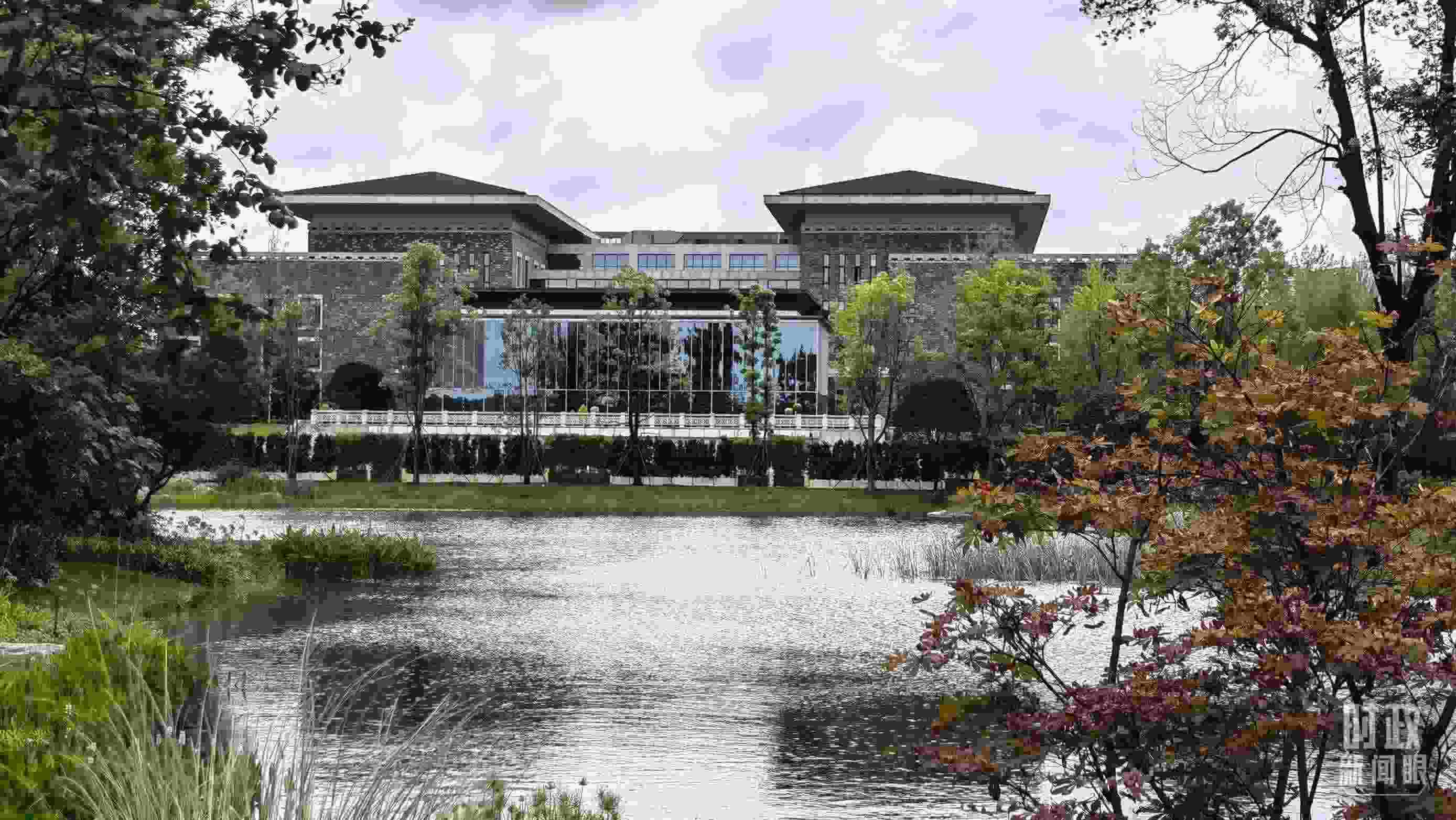 當天，中印尼兩國元首在“錦蓉莊”舉行會見。（總臺央視記者韓銳拍攝）