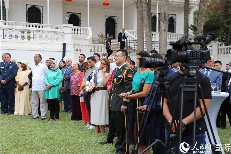 圖為招待會(huì)現(xiàn)場(chǎng)。人民網(wǎng)記者 王傳寶攝