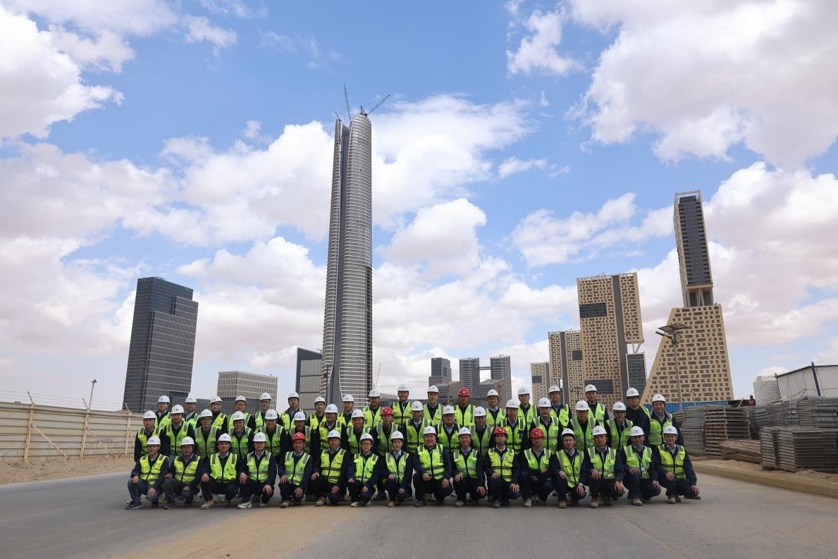 埃及新首都CBD標(biāo)志塔項目青年工程師團(tuán)隊。 受訪者供圖