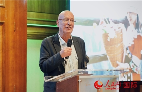 旅?作家魯珀特·帕克分享張家界旅行照片。人民網(wǎng) 郭錦標(biāo)攝