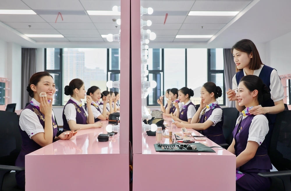 形象妝容塑造。