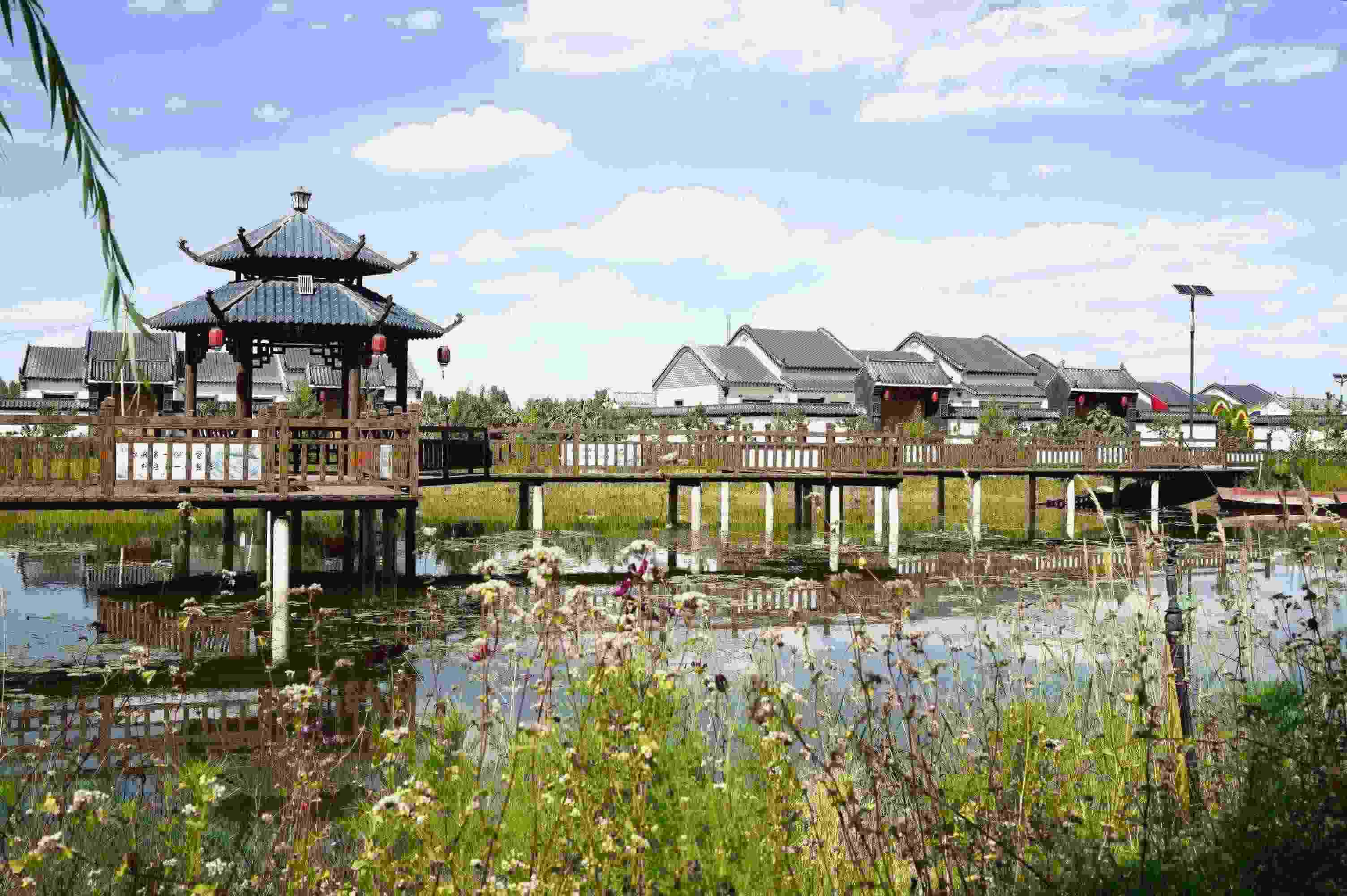 黃家堡村，筑夢新居。張文博攝