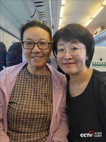 (呼群、寶力母女 受訪者供圖)