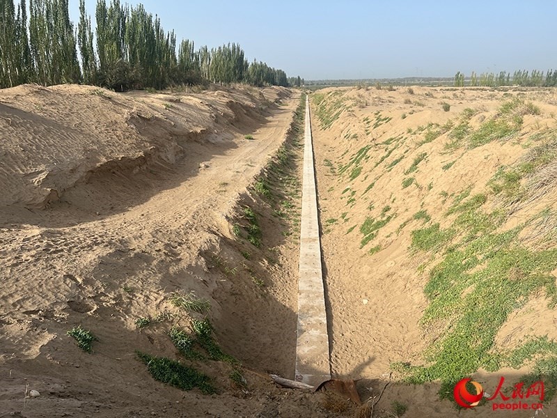 斗渠改造后，大大提高了輸水效率。人民網(wǎng)記者 常雪梅攝