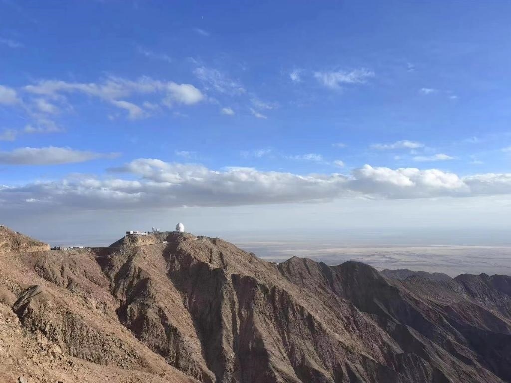 墨子巡天望遠鏡遠景圖。（中國科學技術大學供圖）