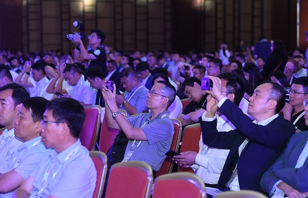 2023數(shù)字經(jīng)濟(jì)峰會(huì)·城市智能升級(jí)主題論壇現(xiàn)場(chǎng)。人民網(wǎng)記者 翁奇羽攝