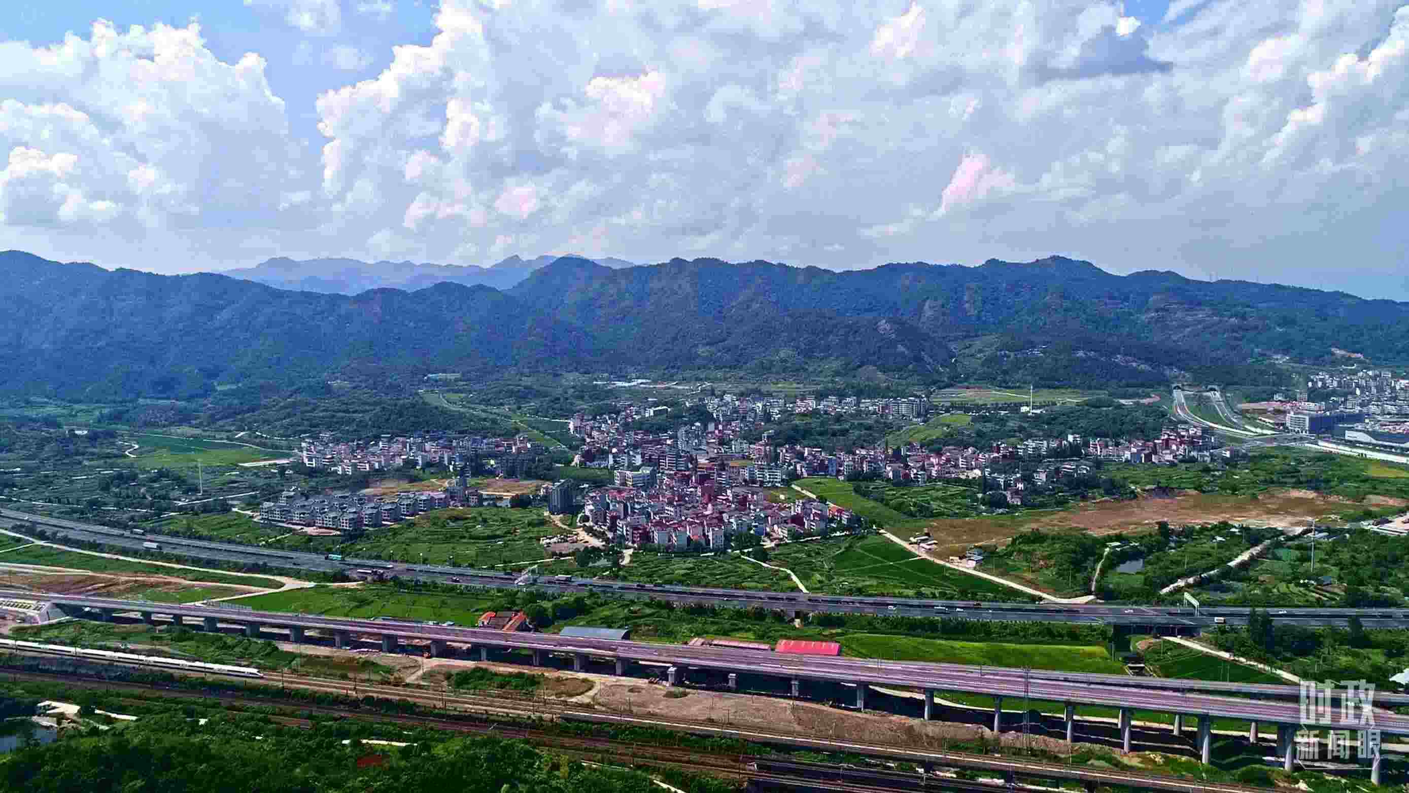 △李祖村航拍。（總臺央視記者范凱拍攝）