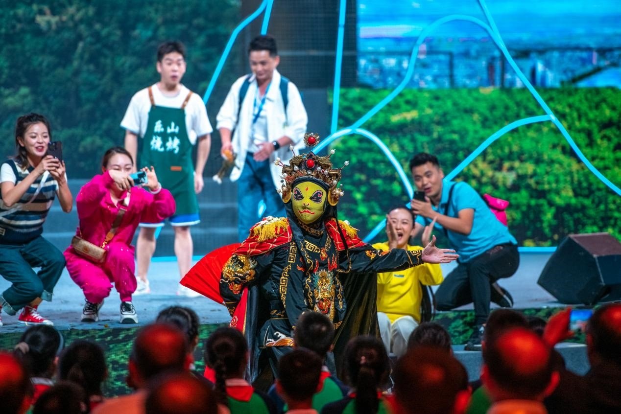 現(xiàn)場演出。樂山市委宣傳部供圖