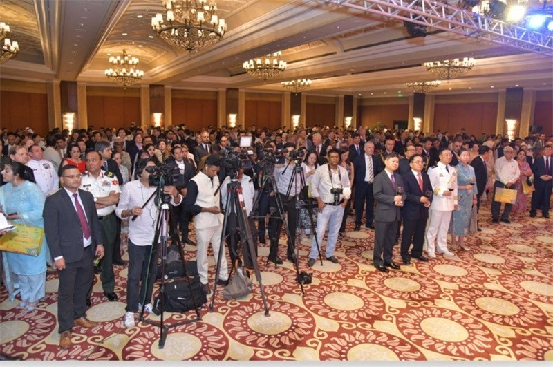 印度各界人士，各國駐印使節(jié)及外交官，中資企業(yè)、留學(xué)生和華僑華人等700余人出席招待會(huì)活動(dòng)現(xiàn)場。中國駐印度大使館供圖