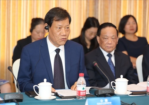 中國(guó)社會(huì)工作聯(lián)合會(huì)會(huì)長(zhǎng)陳存根致辭。主辦方供圖