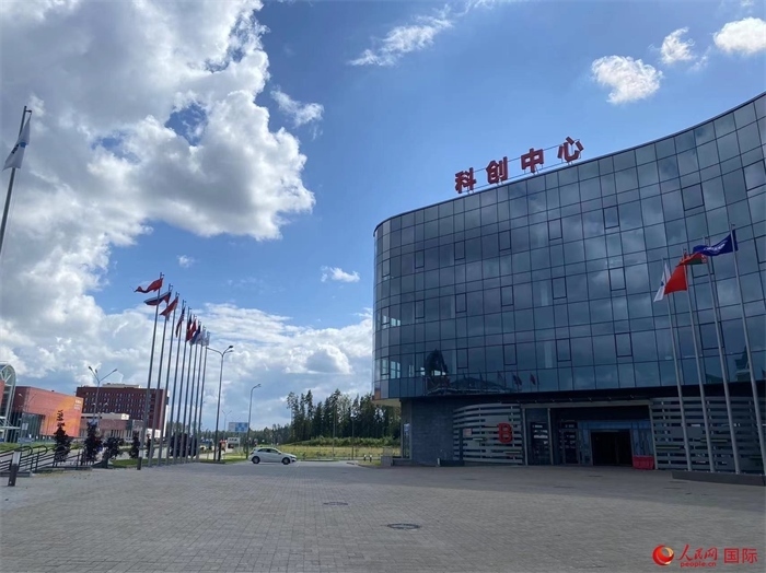 中白科技成果產(chǎn)業(yè)化創(chuàng)新中心大樓。人民網(wǎng)記者 王震攝