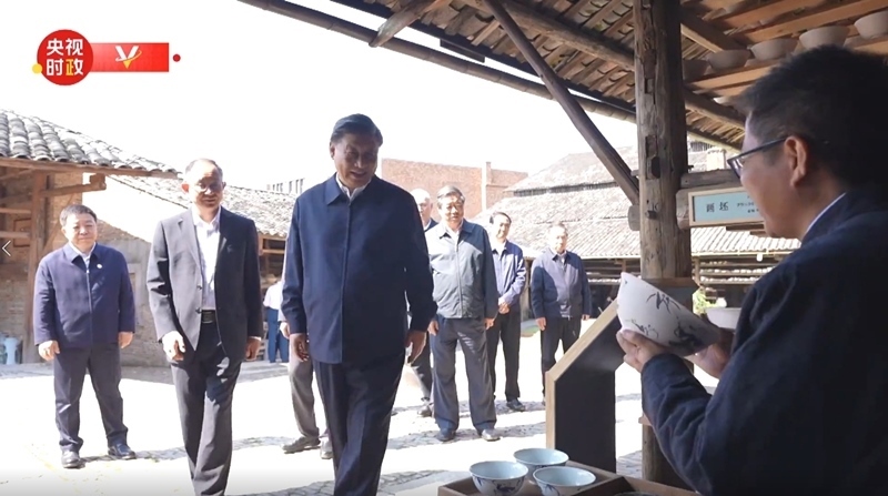 2023年10月11日，習(xí)近平在江西景德鎮(zhèn)考察。（視頻截圖）