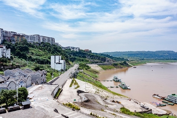 建成后的西沱鎮(zhèn)岸線環(huán)境綜合整治工程局部。受訪者供圖