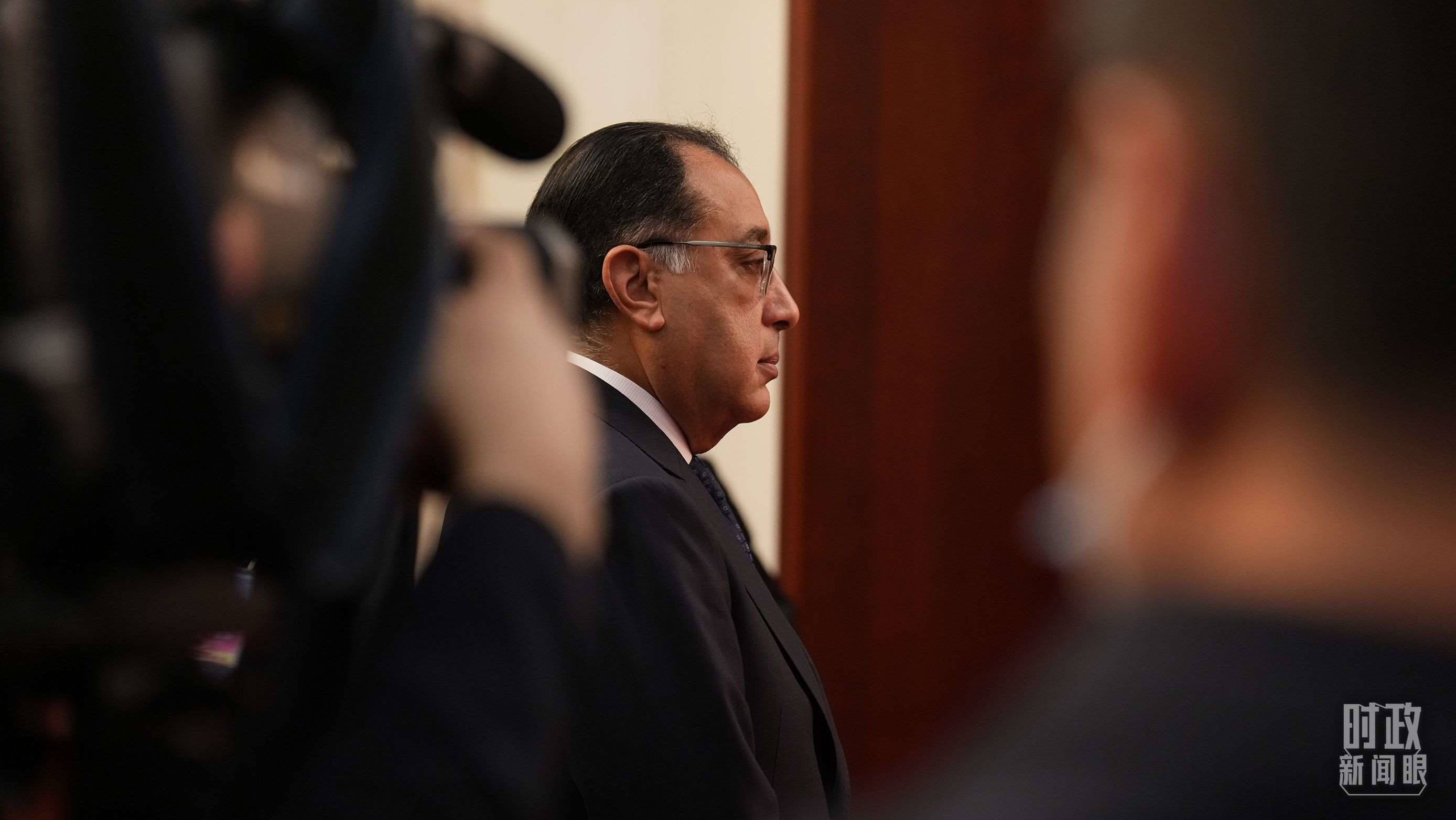 △人民大會堂，埃及總理馬德布利正在等候會見開始。（總臺國廣記者李晉拍攝）