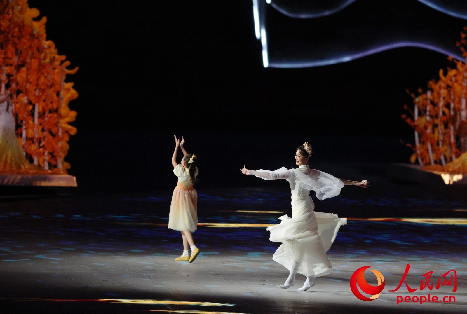 開幕式現(xiàn)場。人民網 周靜圓攝