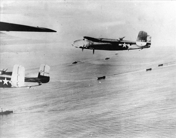 1942年4月18日，美國(guó)航空母艦甲板上B－25解放式轟炸機(jī)起飛轟炸東京工業(yè)區(qū)域，此為日本首次受盟軍之進(jìn)攻。