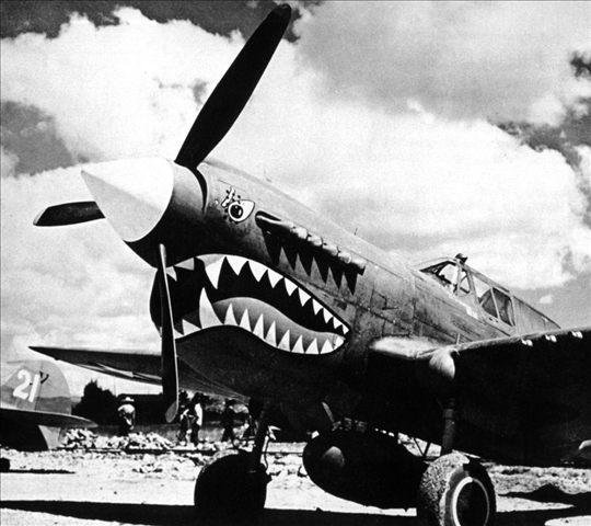 陳納德組織的美國(guó)志愿航空隊(duì)“飛虎隊(duì)”駐扎在芷江機(jī)場(chǎng)（資料照片）。新華社發(fā)