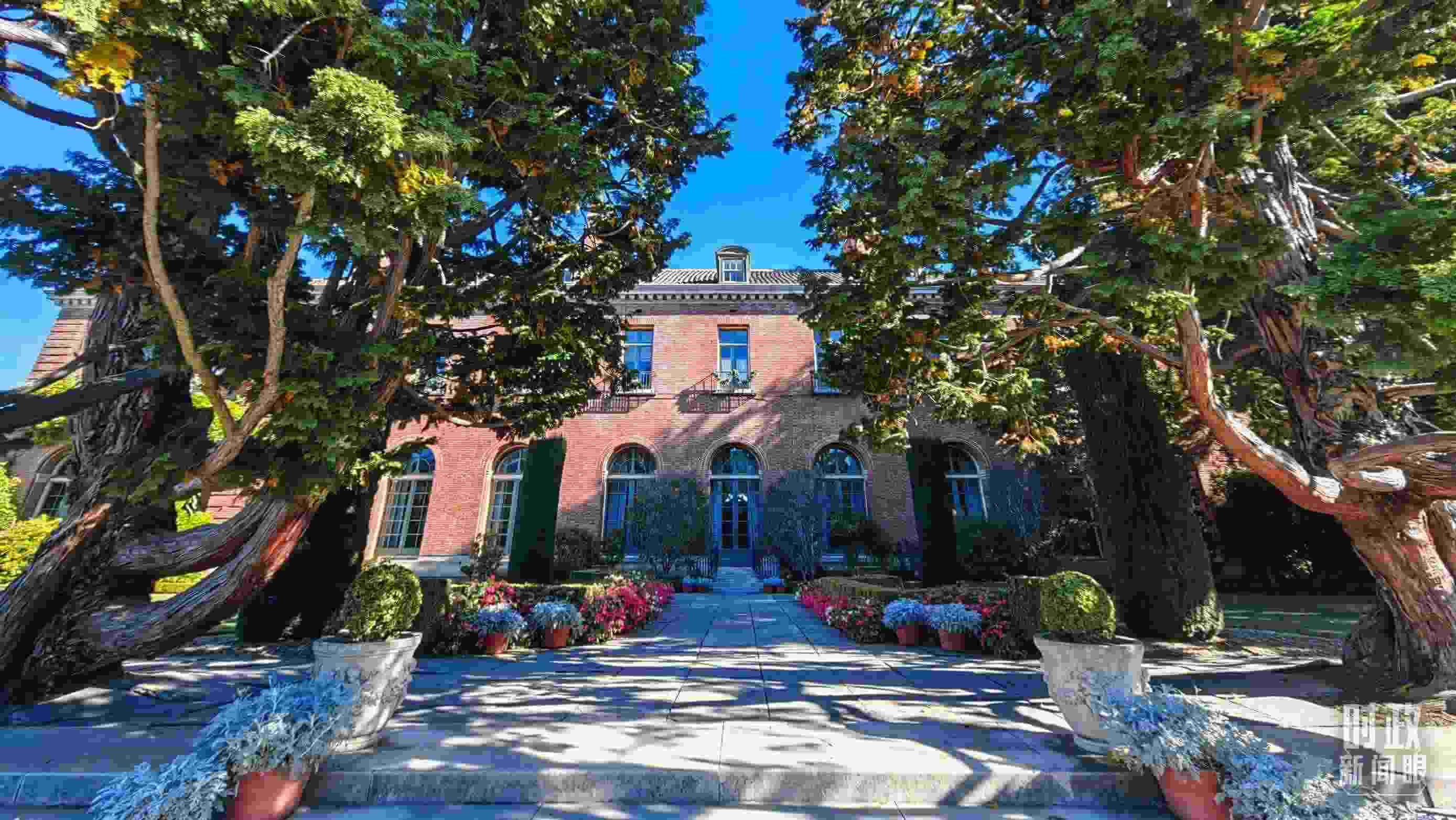 中美元首會(huì)晤在斐洛里莊園舉行。（總臺(tái)央視記者張曉鵬拍攝）