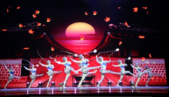 雜技《俏花旦·集體空竹》節(jié)目照。主辦方供圖