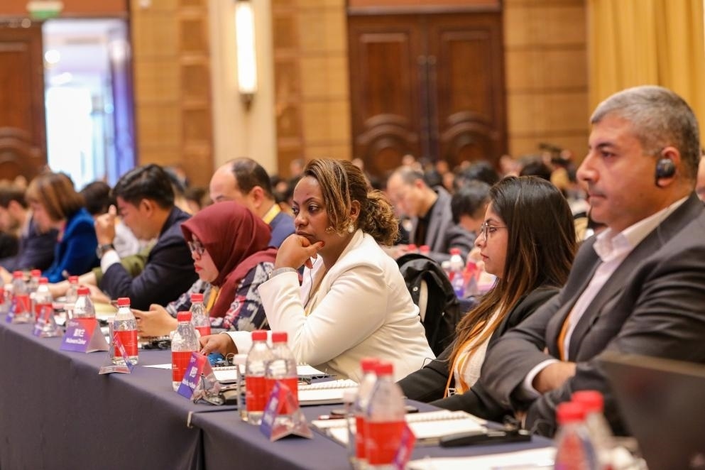 11月24日，論壇嘉賓在聆聽(tīng)演講。新華社記者 辛夢(mèng)晨 攝