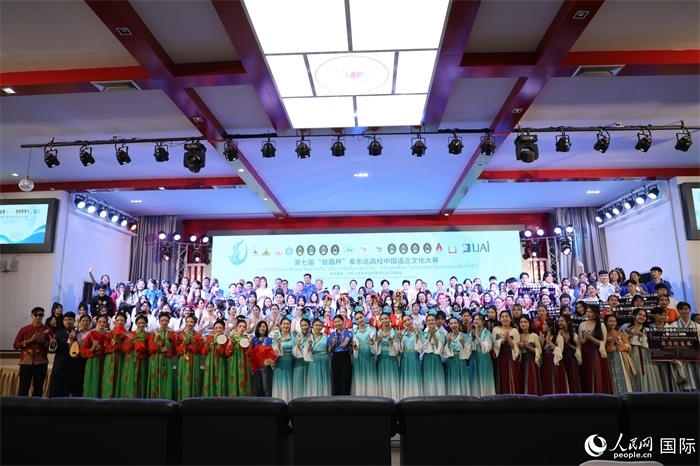 獲獎選手合影。人民網(wǎng)記者 孫廣勇攝