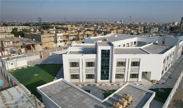 已經(jīng)完工的伊拉克瓦西特省第20號學(xué)校。該學(xué)校為合院式全功能建筑，包括教學(xué)樓，圖書室，實驗室，保衛(wèi)室等。 趙沖攝