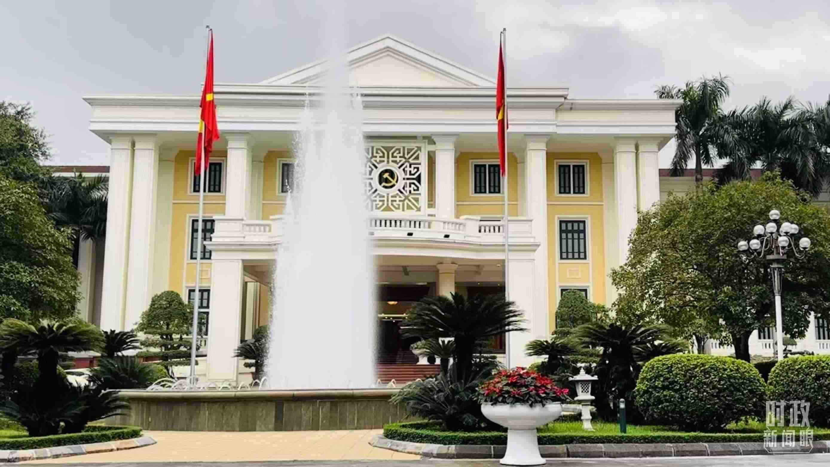 △越共中央駐地。當(dāng)?shù)貢r間12月12日下午，習(xí)近平在這里同阮富仲舉行會談。（總臺央視記者范一鳴拍攝）