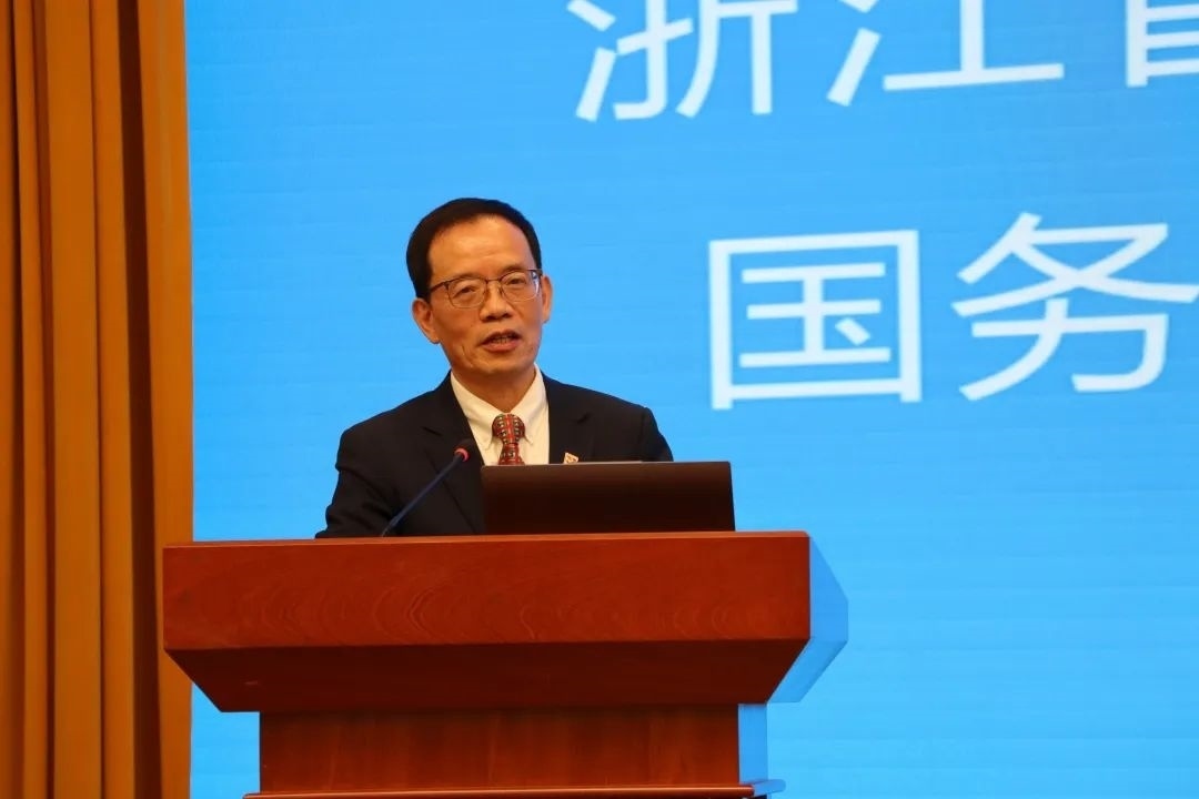 浙江省區(qū)域國別與國際傳播研究智庫聯(lián)盟首席專家、浙江師范大學(xué)非洲區(qū)域國別學(xué)學(xué)部學(xué)術(shù)委員會常務(wù)副主任劉鴻武致辭。主辦方供圖
