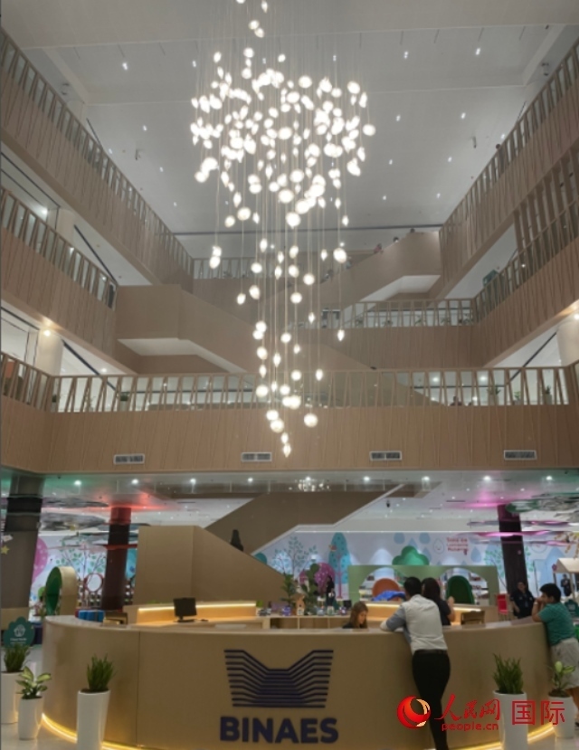 圖為中國(guó)援助薩爾瓦多國(guó)家圖書館內(nèi)景。 人民網(wǎng)記者 彭敏攝