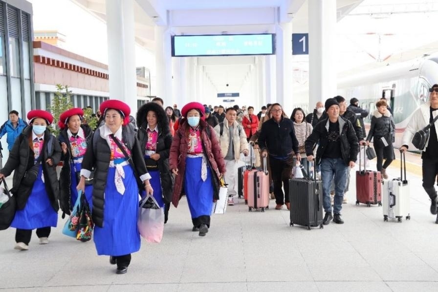 麗香鐵路開通滿月，累計發(fā)送旅客超18萬人次。受訪方供圖