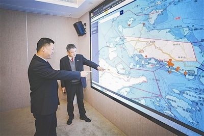 圖③：法官為涉案船舶尋找安全的錨泊地點(diǎn)。