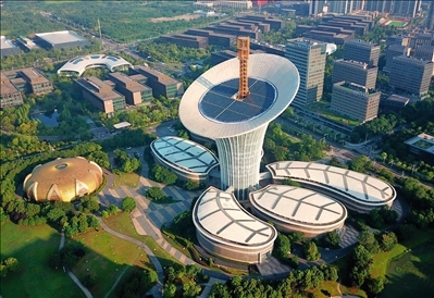 位于武漢光谷未來科技城的武漢新能源研究院大樓（2022年7月9日攝）。程敏攝/本刊