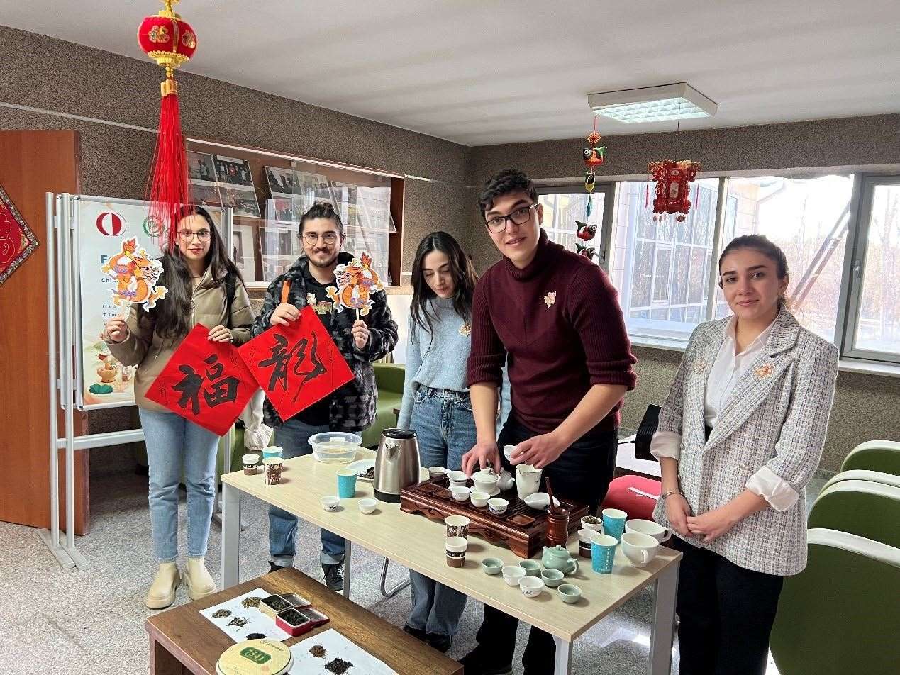 茶藝表演體驗。中東技術(shù)大學孔院供圖