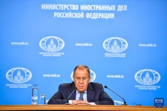 1月18日，在俄羅斯首都莫斯科，俄羅斯外長拉夫羅夫回答記者提問。新華社發(fā)（亞歷山大攝）