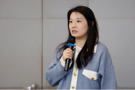 人民在線產(chǎn)品研發(fā)部主任、人民版權(quán)負(fù)責(zé)人劉曉曈發(fā)言