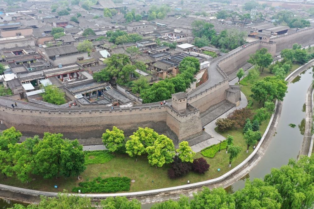 平遙古城一角（2023年5月30日攝，無人機(jī)照片）。新華社記者 詹彥 攝