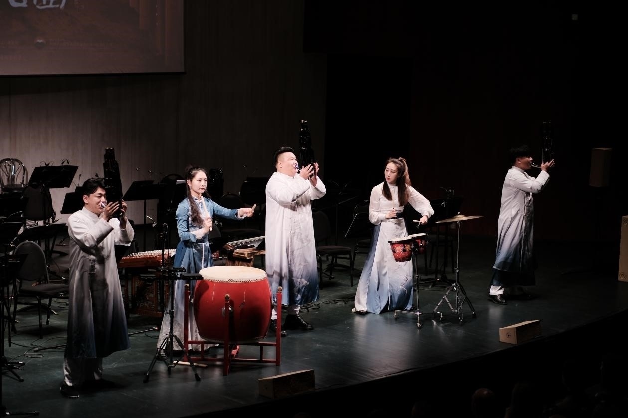 2024“歡樂(lè)春節(jié)”新春民族音樂(lè)會(huì)演出現(xiàn)場(chǎng)。于子恒攝